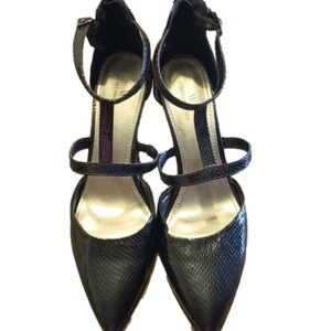 Nwt. Worthington t strap 3" heels